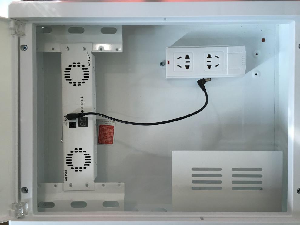 弱電箱實時顯示溫度風扇模塊智能溫控節電散熱器自行設定起扇溫度