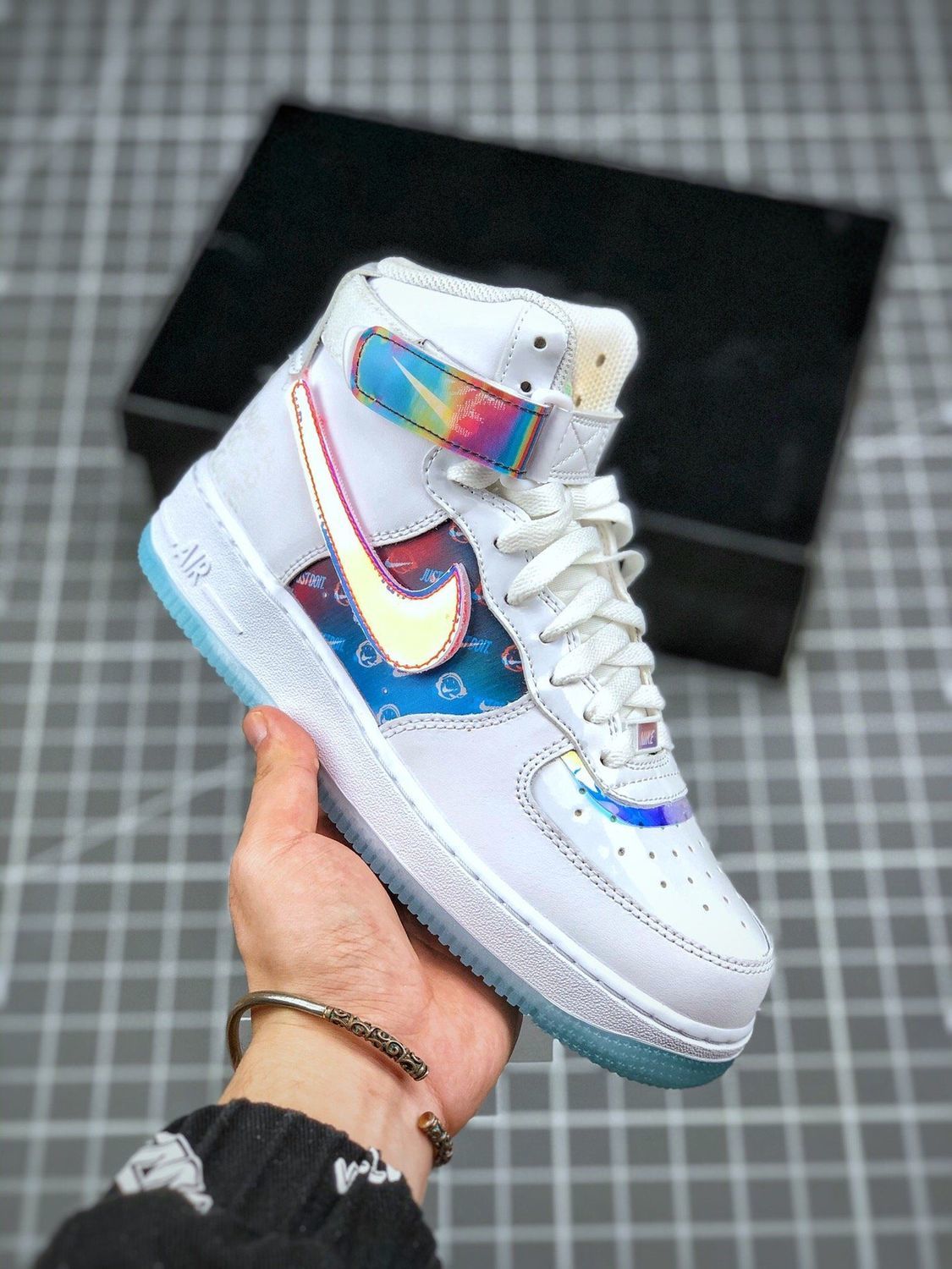 af1 highgood game空军一号高帮电玩黑炫彩镭射 白色炫彩镭射