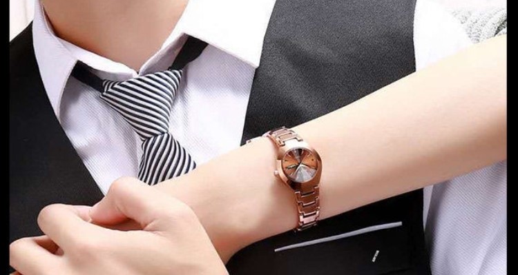 keystar手表女2022年新款腕表品牌小众韩版纪念轻奢防水时尚情侣银色