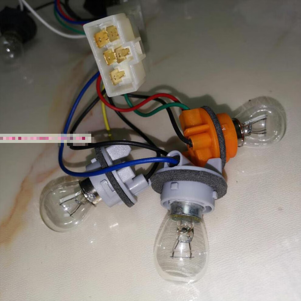 适用于五菱荣光小卡后尾灯线束灯座刹车示宽灯泡面包车灯泡货车线束