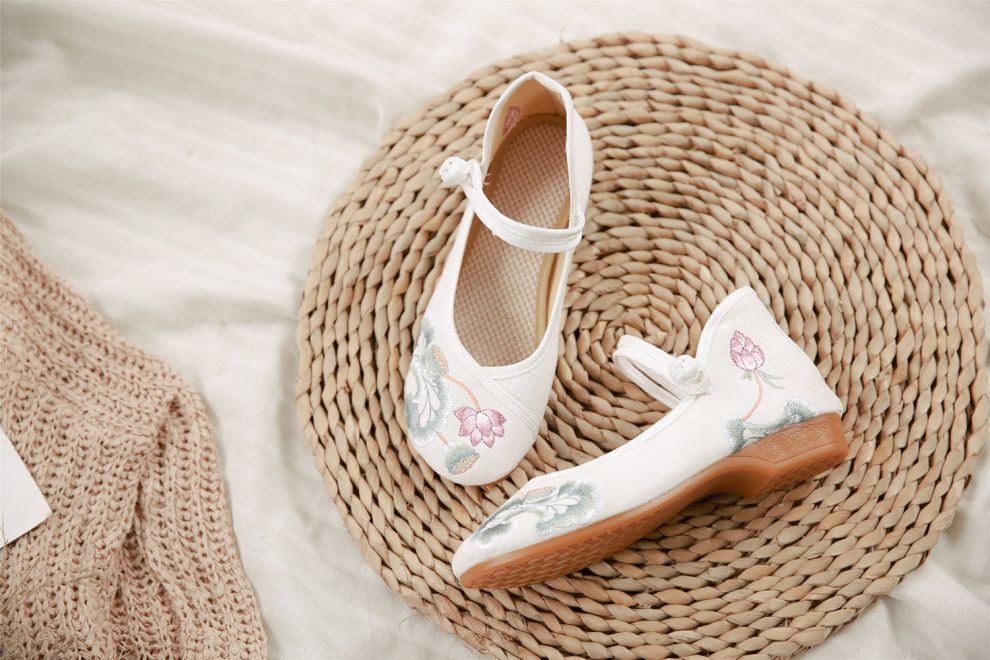 花布鞋凌波水芙蓉中国风古典汉服鞋水墨刺绣荷花莲花绣花鞋布鞋女单鞋