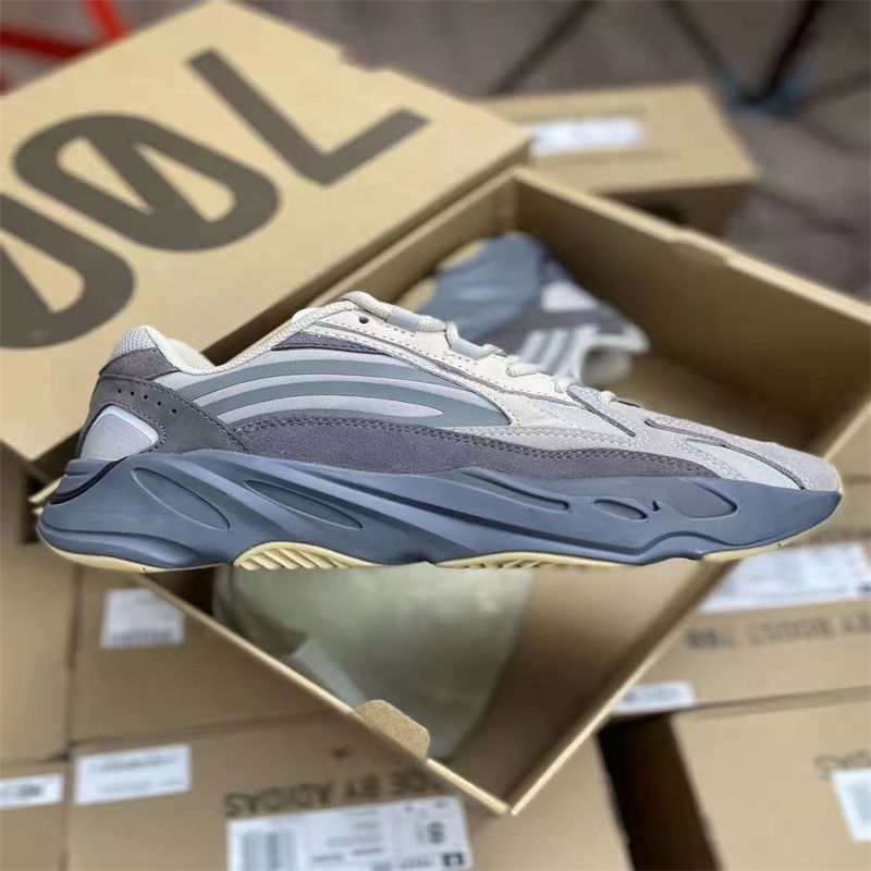 莆田纯原v1v2黑魂黑武士真爆老爹鞋ins男女运动休闲鞋aj 700v1 灰 