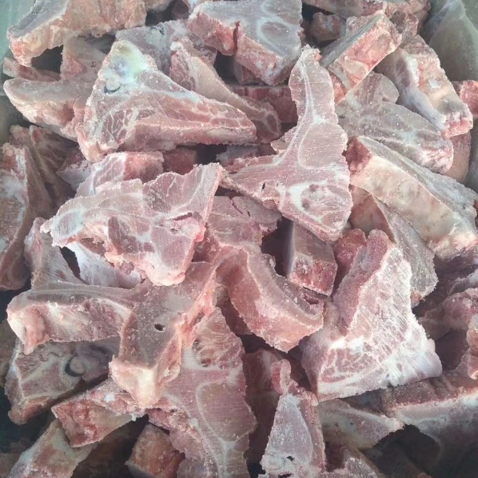新鲜鲜冻多肉猪龙骨切块20斤整箱多肉脊骨实物拍摄饭店食堂食材腾旺纳