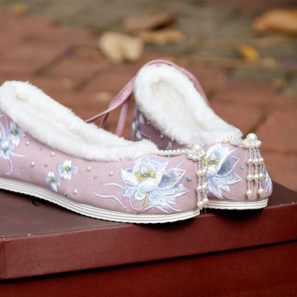 舞蹈鞋古风秋季唐制搭配古风汉服鞋子女绣花鞋内增高古代装明制布鞋