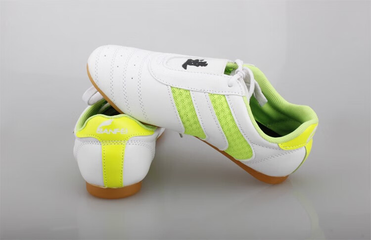 九日山旗舰跆拳道鞋子儿童男童软底女初学成人训练透气防滑武术鞋