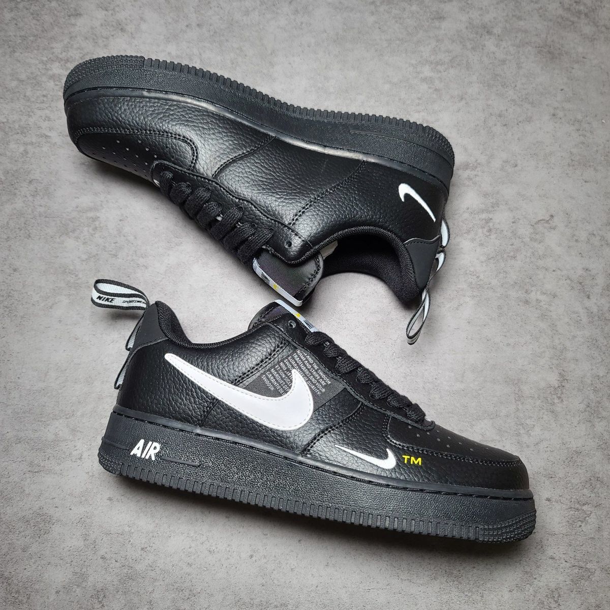 男女同款1全黑解构双勾空军一号低帮休闲运动板鞋百搭黑色36