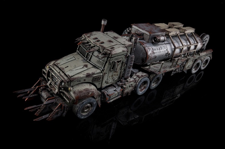 威震天油罐车变形玩具aat01草原mackron战损油罐车威震m天电影3金刚老