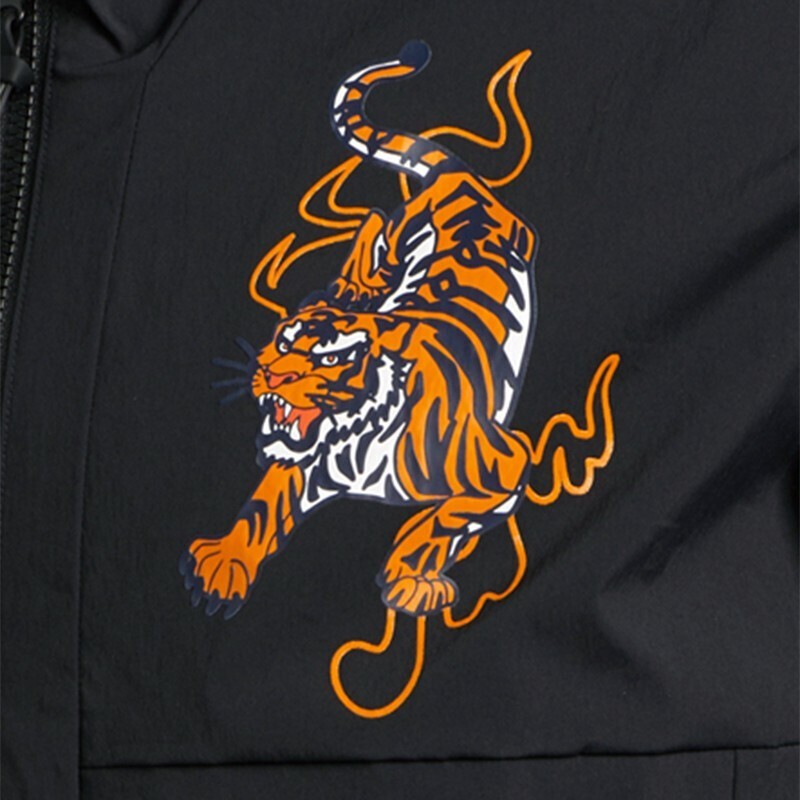 adidas阿迪达斯外套男装2021春节新款cny红色老虎印花时尚连帽运动服