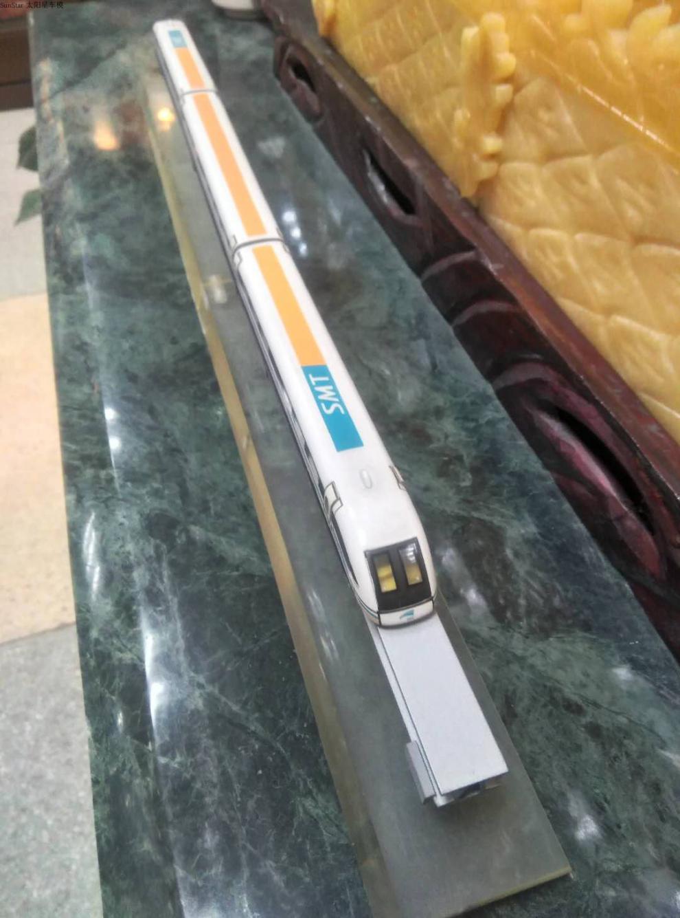 限量1:180磁悬浮列车模型仿真合金上海首列开通纪念品新品种静态收藏