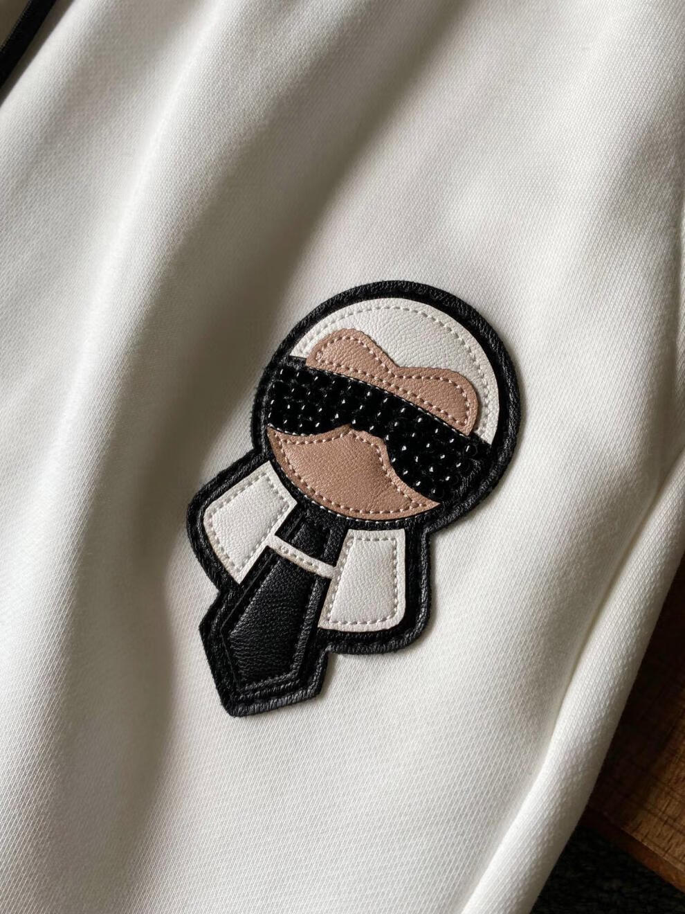 芬迪fendi22秋冬新款老佛爷logo运动休闲套装 套头长袖两件套男 红色