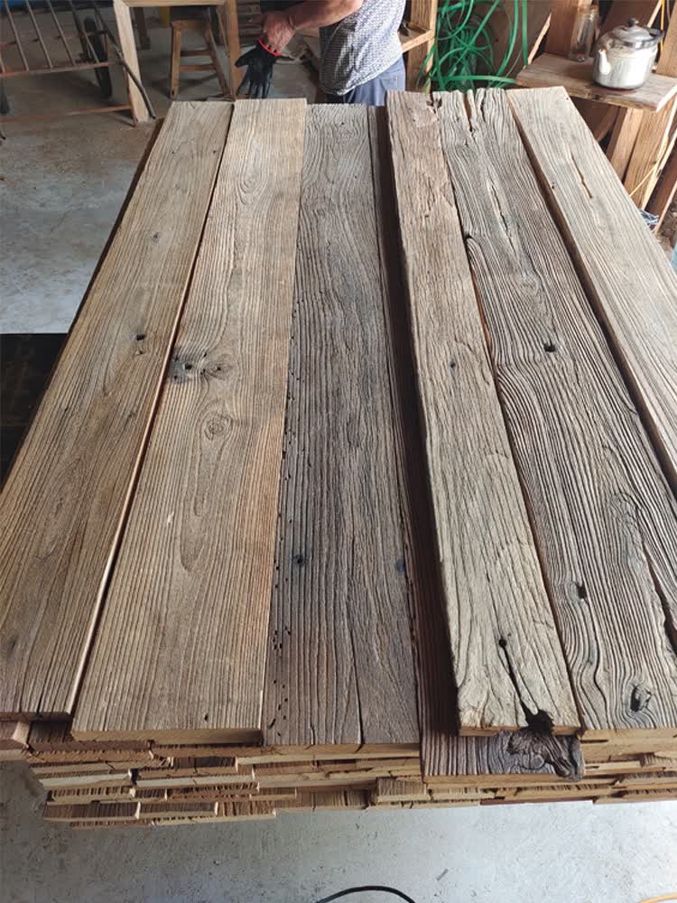 老榆木风化木板老门板实木大板地板原木旧木板楼梯踏步吧台板定制