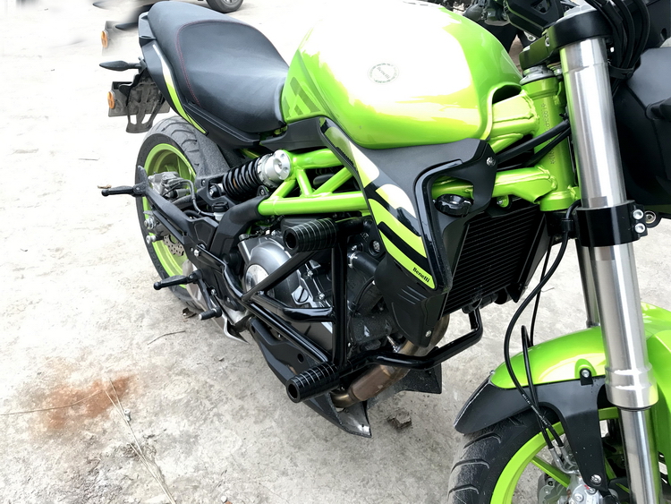 适用于贝纳利bn302s改装保险杠竞技杠302s护杠防摔杠黄龙bj300尾箱架