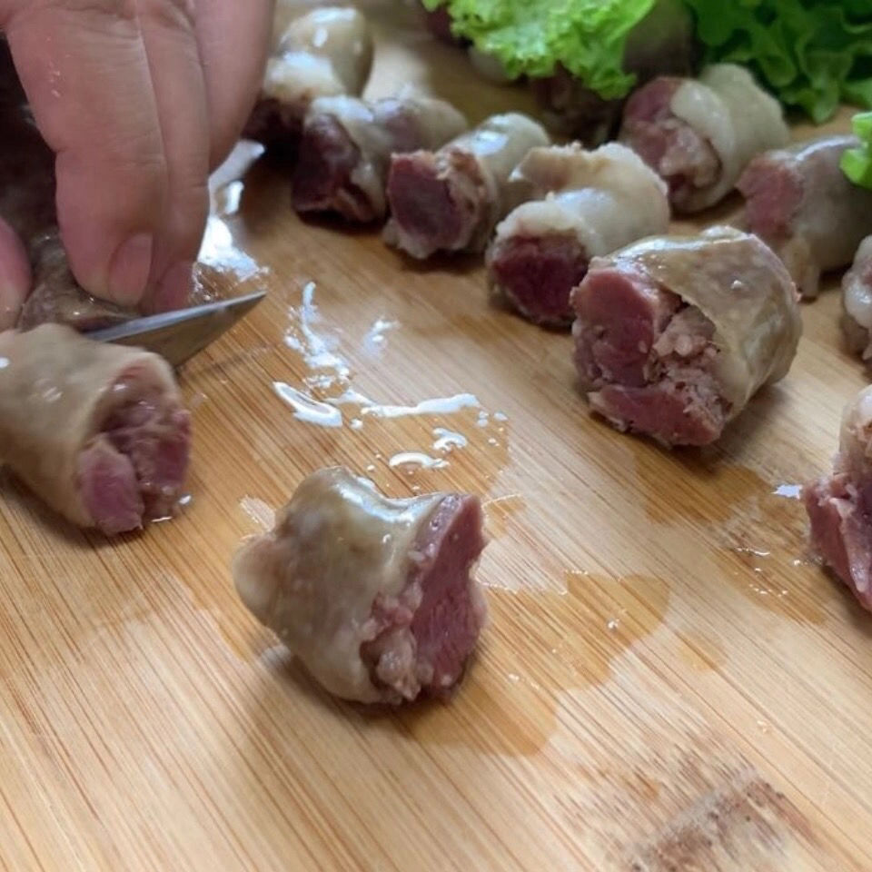 羊肉肠羊肠包肉肉肠羊肉灌肠新鲜冷冻2斤后腿肉肠