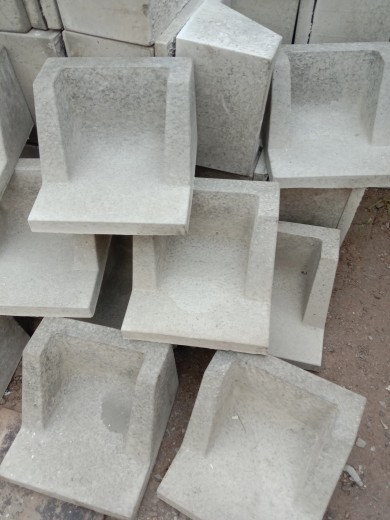 雨水管下方砼水簸箕混凝土雨水斗厂家直销石材集水斗水簸箕成品【图片