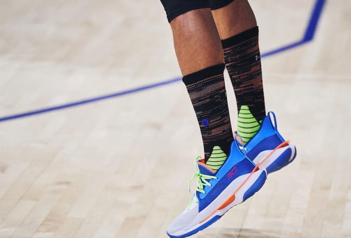 ua7代中国年curry 7糖果鸳鸯勇士主场圣诞实战耐磨篮球鞋 7白黑金 39