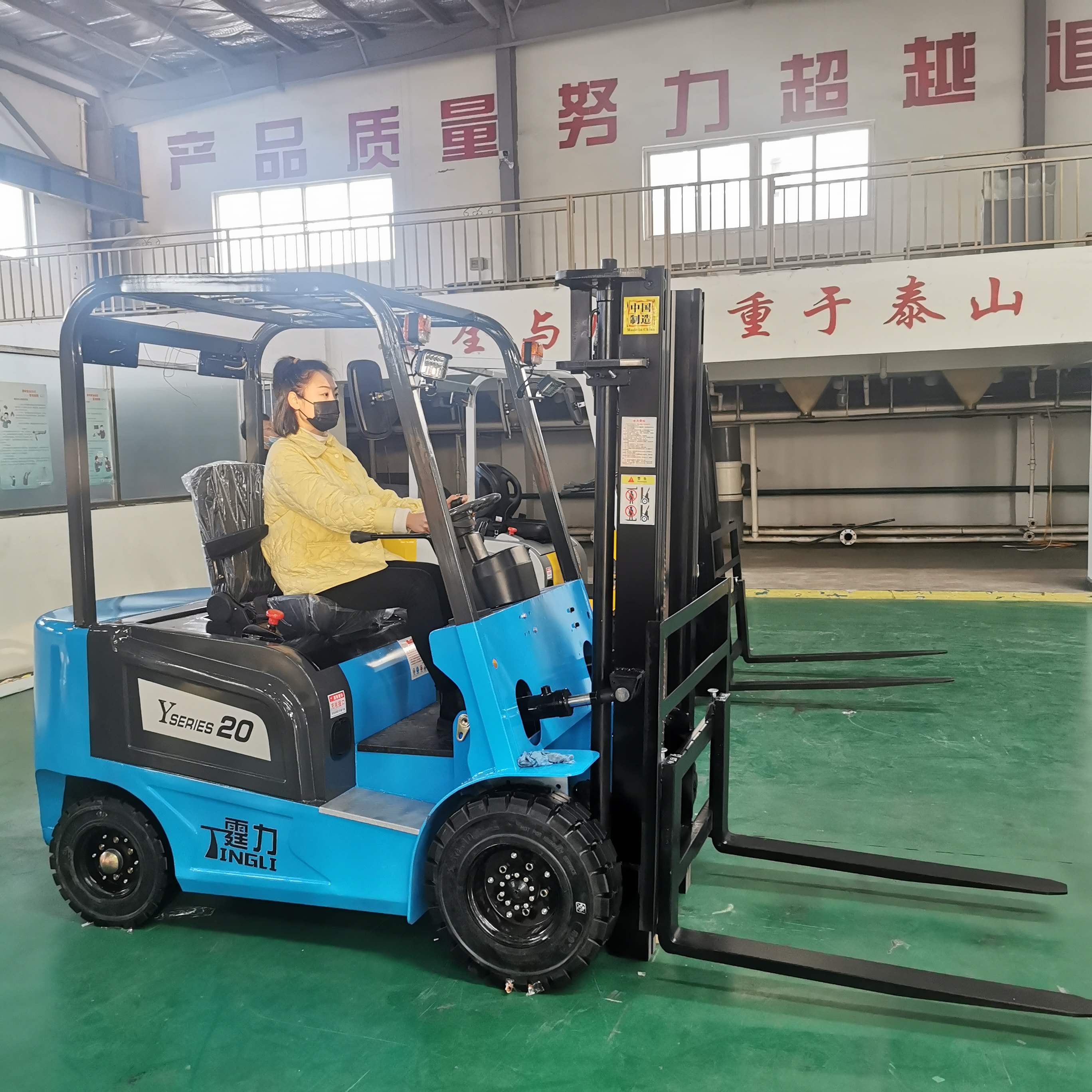 5噸2噸可定製90度原地轉向 標準叉車定製款【圖片 價格 品牌 報價】