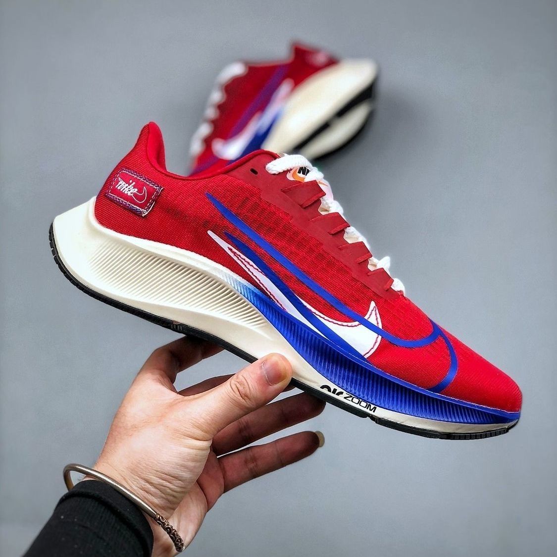 耐克air zoom pegasus 37飞马登月37代超轻网面透气跑步鞋cq9sifbey