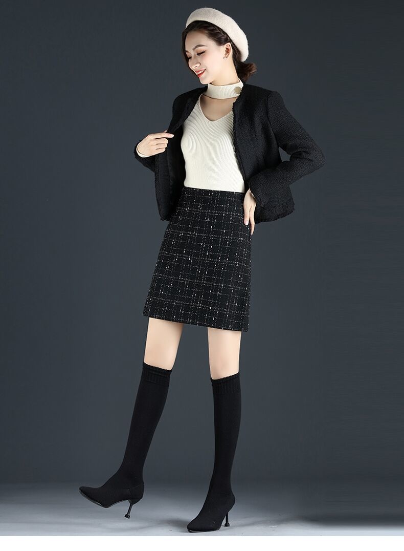 高腰裙型:a字裙面料:毛呢厚度:加厚上市时间:2021年冬季裙长:短裙廓形