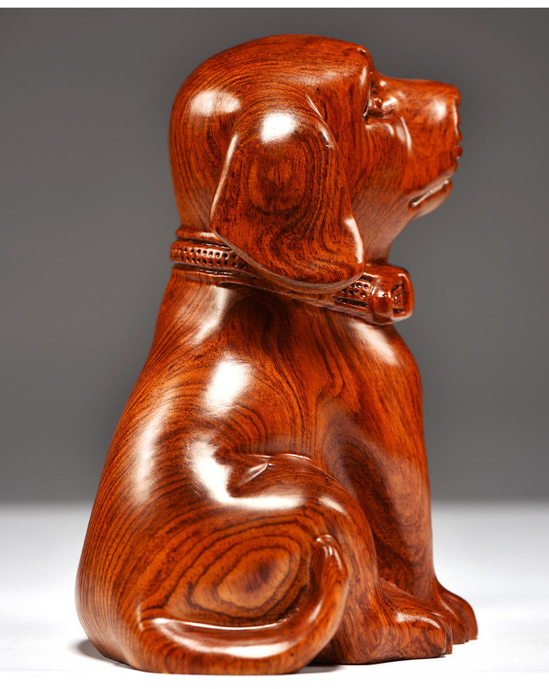 木雕狗摆件十二生肖狗实木家居客厅电视柜办公装饰红木工艺品花梨精雕