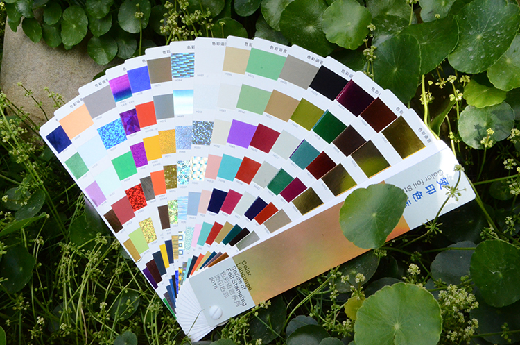 《烫印色标色卡 烫银烫金印刷标准色彩工艺样本2018 现货》【摘要