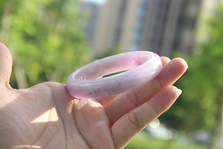 な【京选60精品老品牌款 原生态紫锂辉手镯 粉紫水晶镯子薰衣草丁香