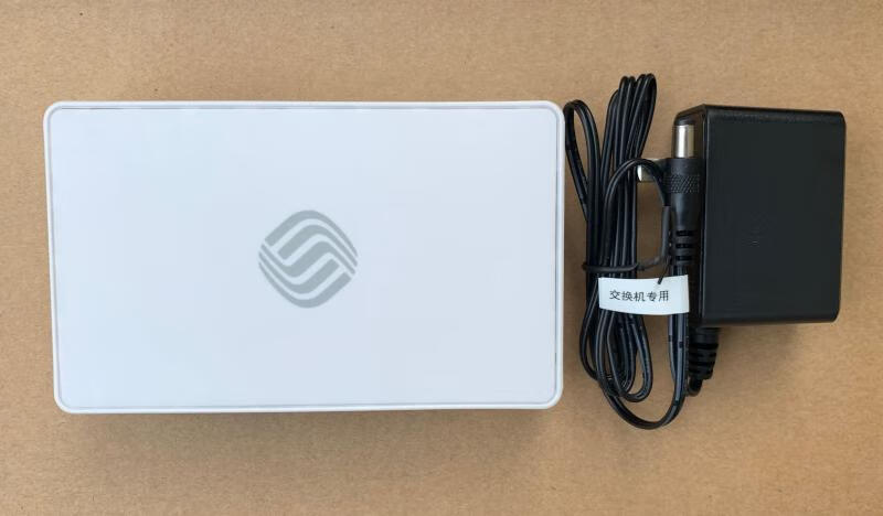 中国移动定制5口百兆poe交换机48v 标准监控交换机 无线ap供电汽车