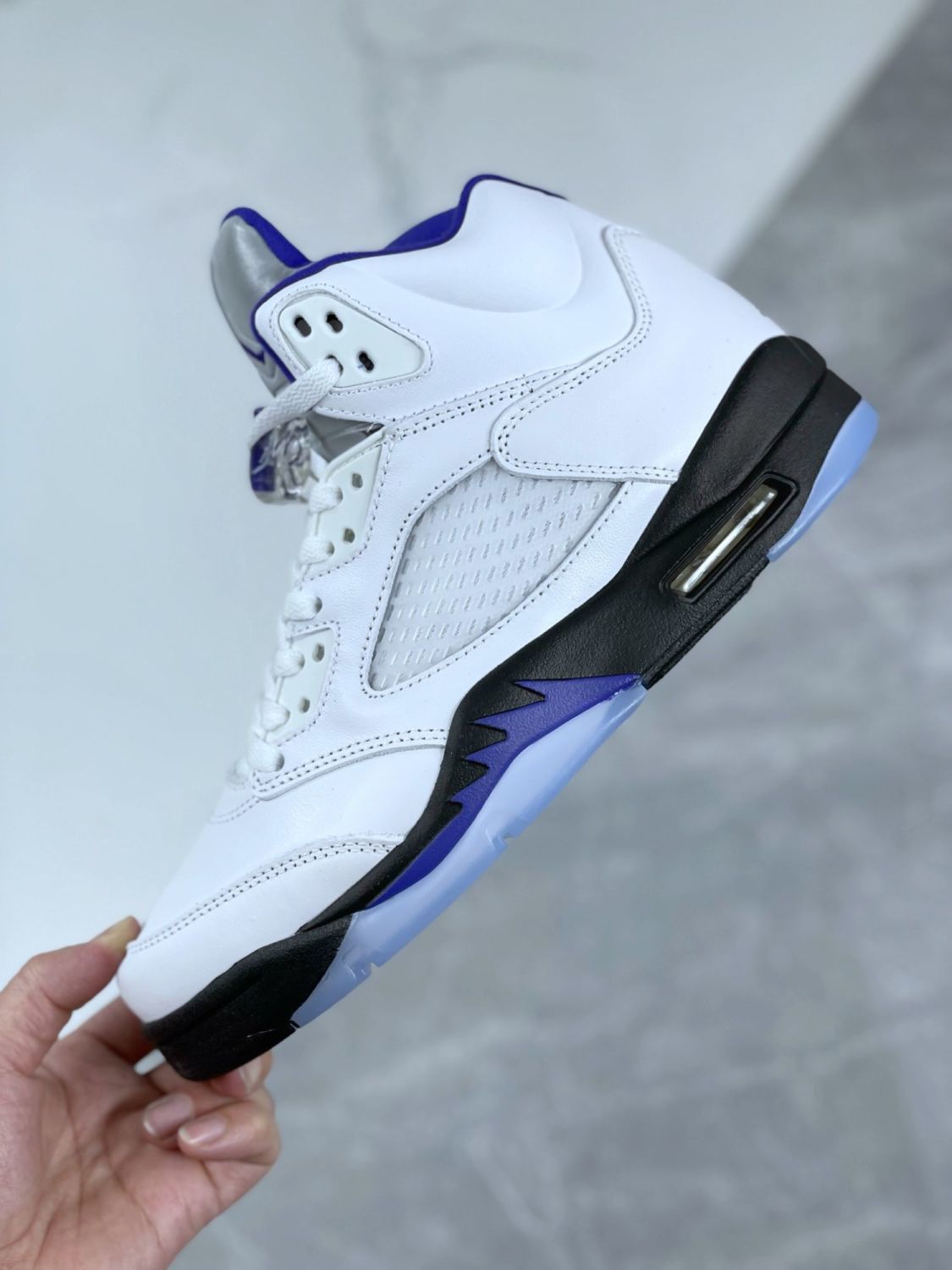 男女同款aj5白蓝高帮休闲运动滑板鞋乔5银灰舌经典复百搭化篮球鞋