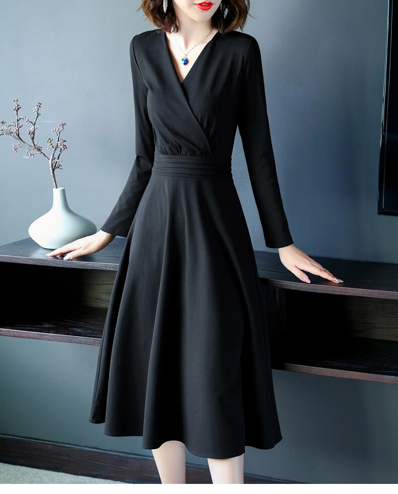 黑色连衣裙春装2019新款v领收腰赫本小黑裙修身春秋季礼服裙女长裙