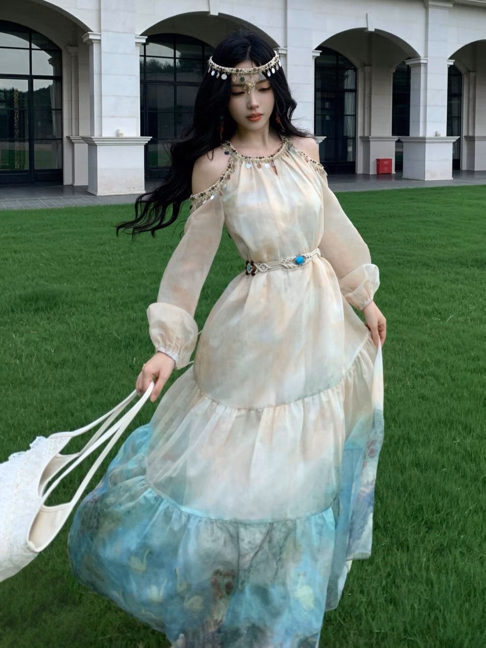 c8b43b457e1c6a14.jpg.avif
