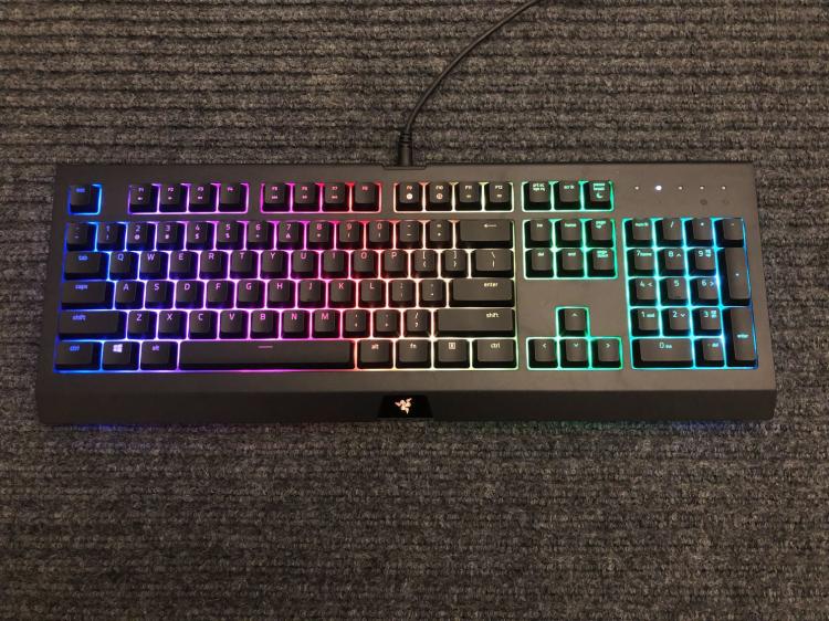 二手razer/雷蛇 萨诺狼蛛幻彩版rgb背光电竞吃鸡静音游戏键盘 萨诺