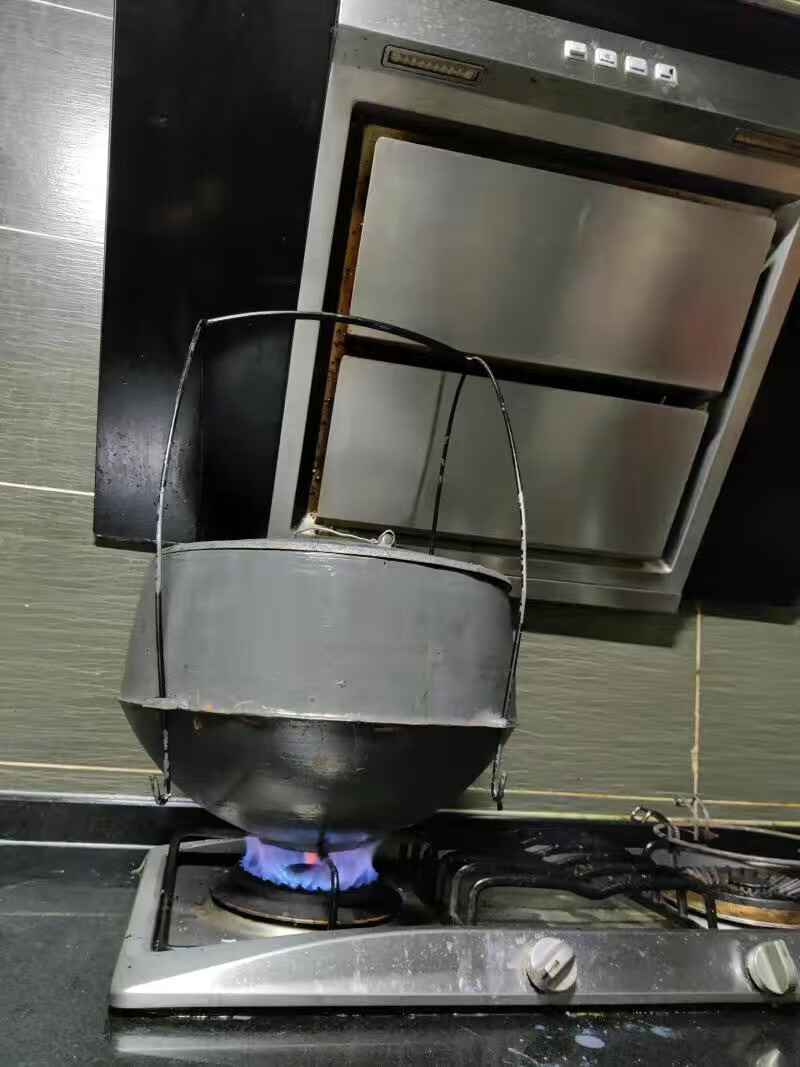 山头林村传统老式铸铁鼎锅生铁顶锅特厚老铁吊锅吊罐铁锅鸡煮饭鼎罐