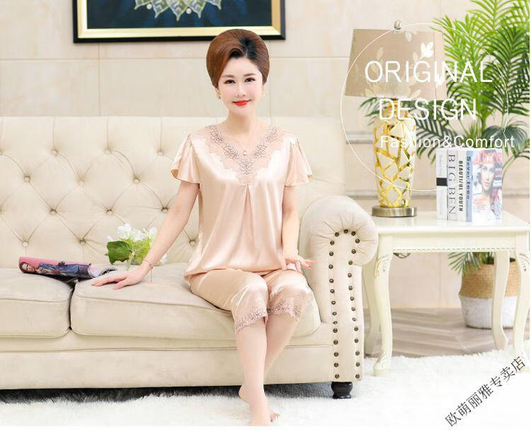 10c46f56a2d7de03.jpg' style=