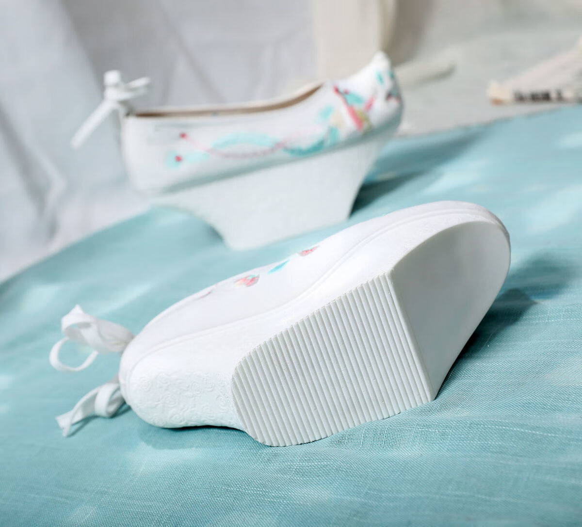 mgjo 演出穿的中国风刺绣翘头弓鞋汉服鞋古装鞋格格鞋旗鞋花盆底鞋