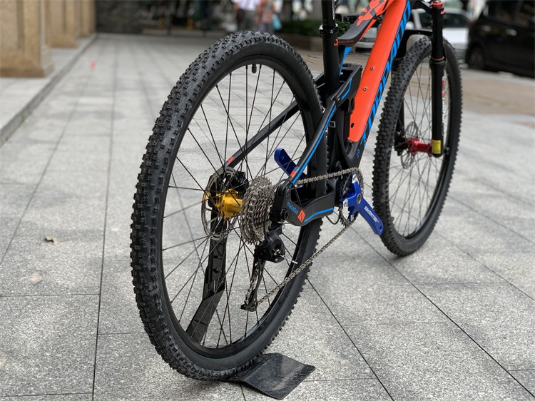 软尾山地车休闲山地车变速自行车山地车碳纤维软尾xc林道避震车气叉气