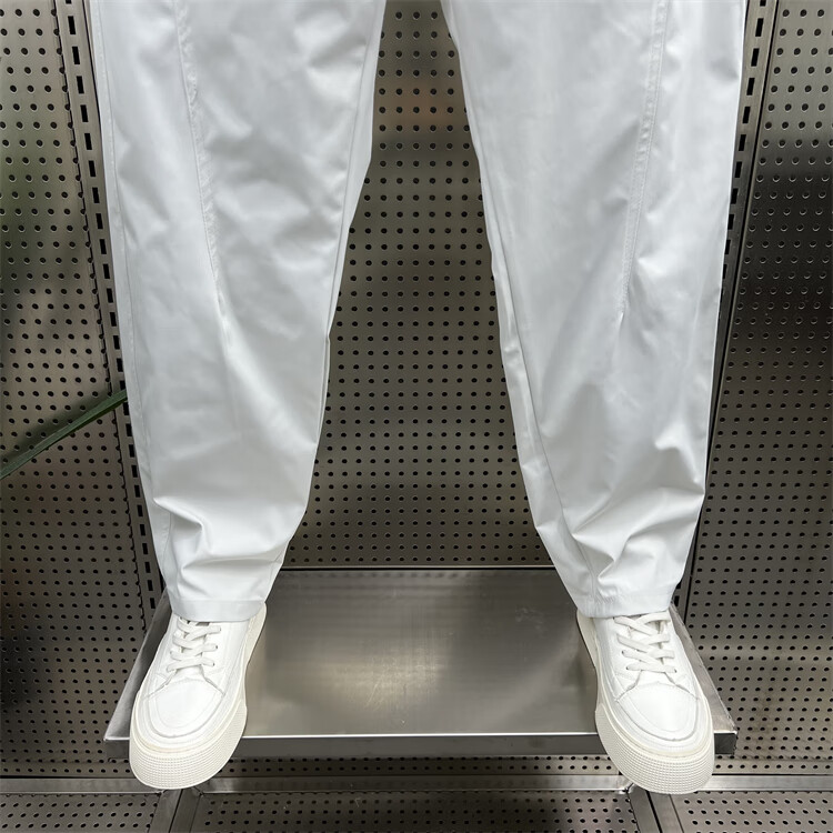 abfb27b5a56376ee.jpg