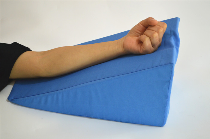 上肢抬高垫胳膊手臂前臂海绵三角垫翻身垫体位垫护理三角枕包蓝色