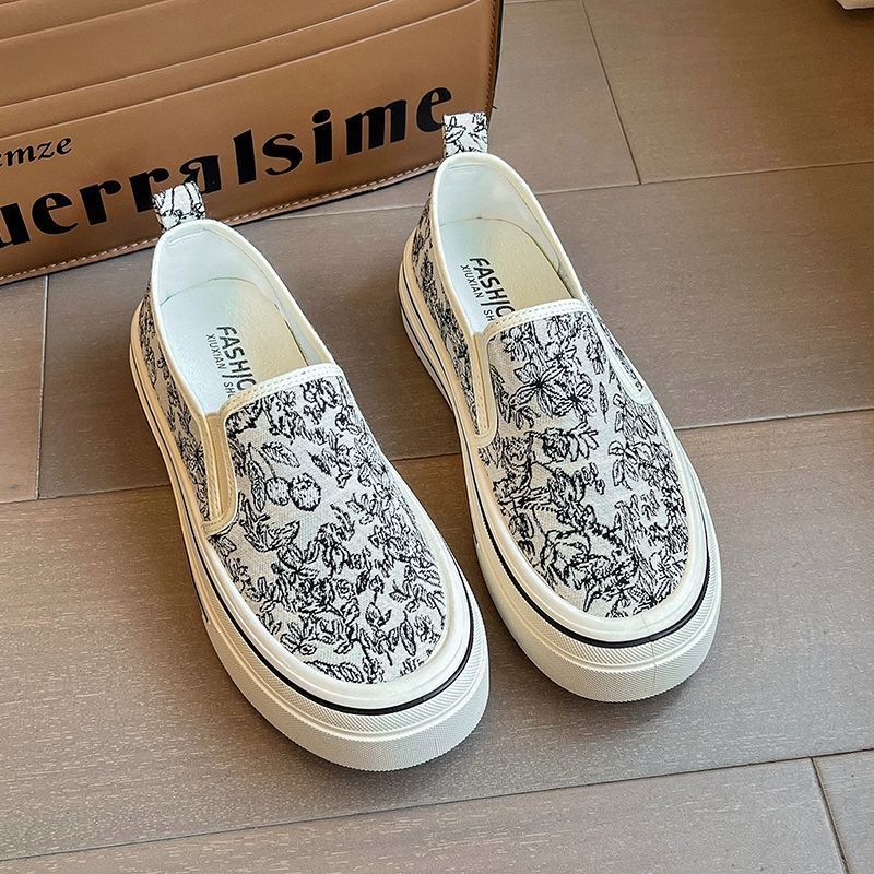 4d0f11129a5b0c4b.jpg' style=