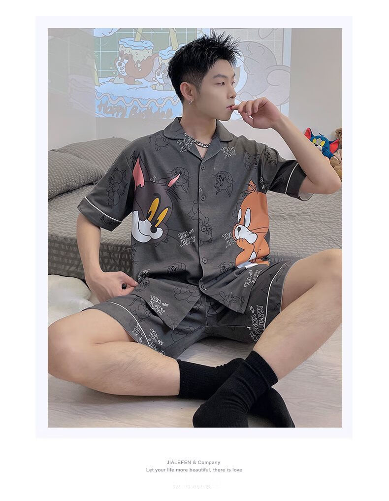 c9cf3c9d665cb80f.jpg' style=