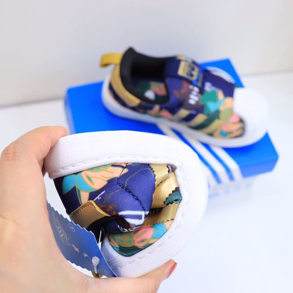 d6989049af0a447e.jpg' style=