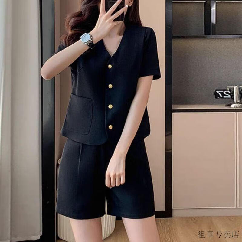 867a7e64879aa4f6.jpg' style=