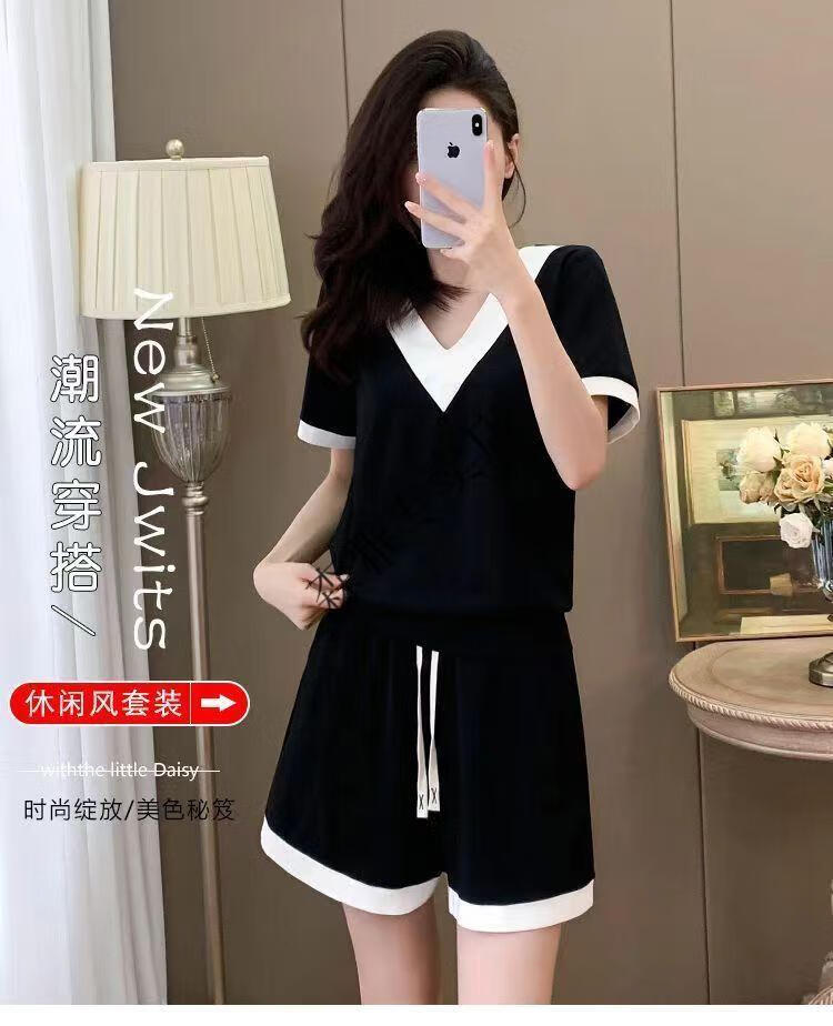 b8e1131609a67e6f.jpg' style=