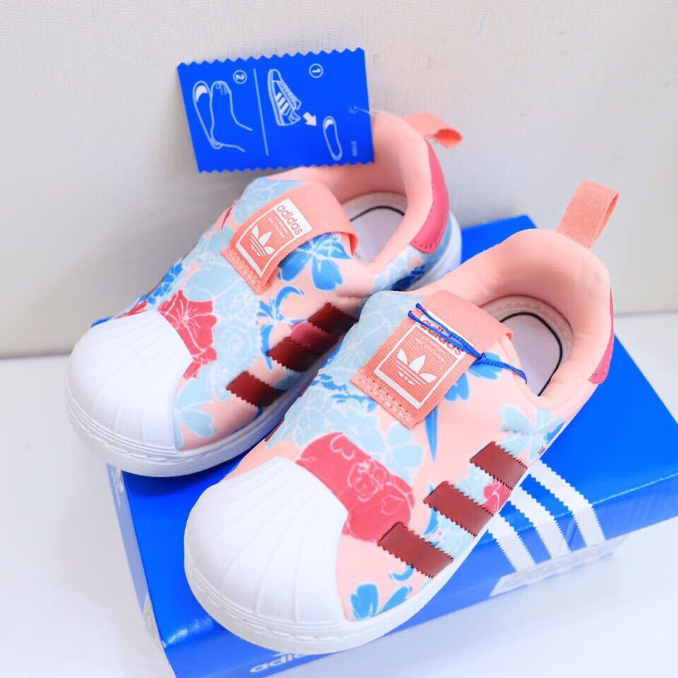 8f8baeebb5114b77.jpg' style=