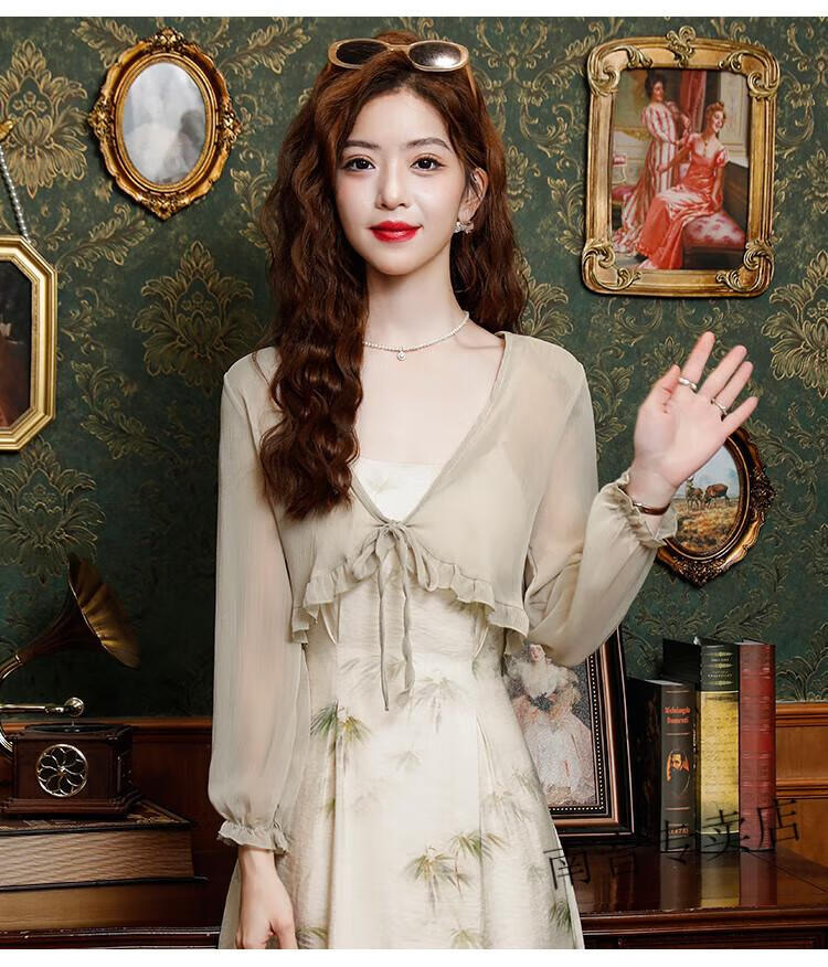 64df86bfcb92f774.jpg' style=