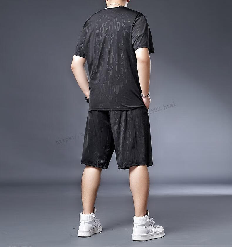 d58e85ce3e3636a0.jpg' style=