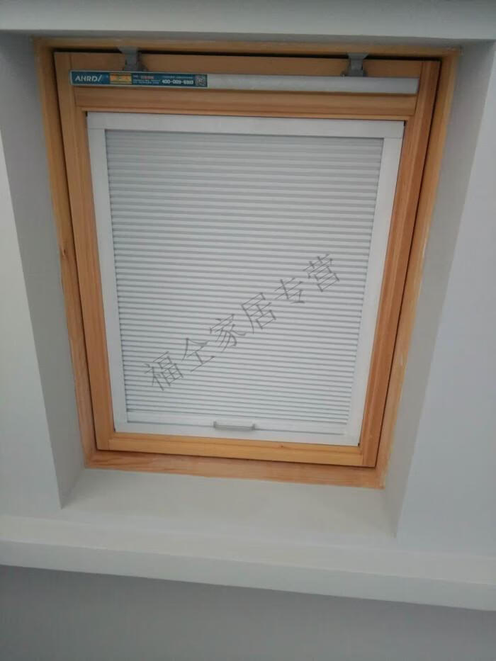 阁楼天窗遮阳帘阳光房斜屋顶遮光防晒窗帘手动电动蜂巢帘天棚 帘 浅