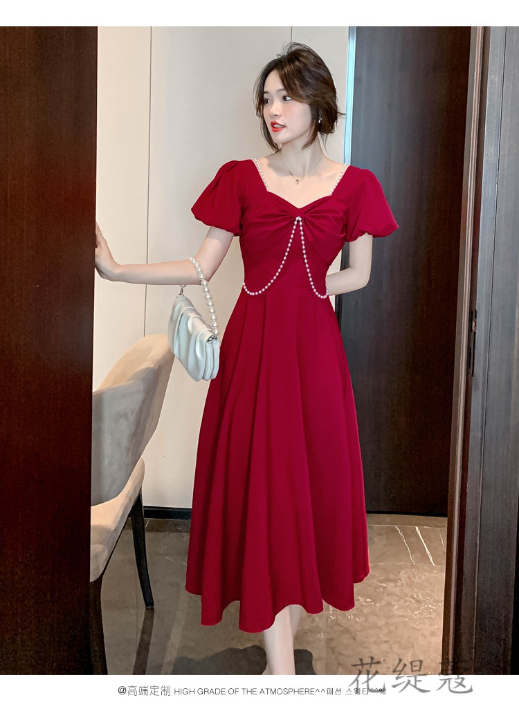 适合少女生夏天穿的别致惊艳红色连衣裙女夏季感气质法式复古收腰露背