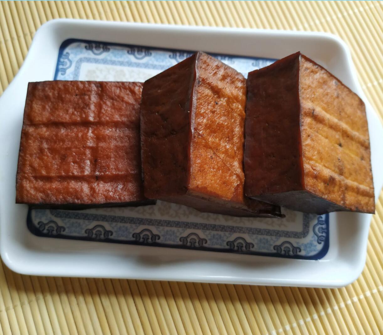 柴火熏豆干手工五香麻辣豆腐干四川特产农家凉拌热炒即食腊豆干 熏