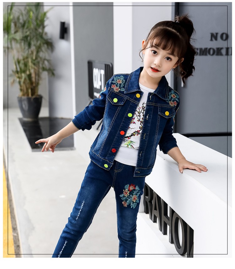迪莎童话童装女秋牛仔套装潮女童套装绣花牛仔外套裤子 三件套 150