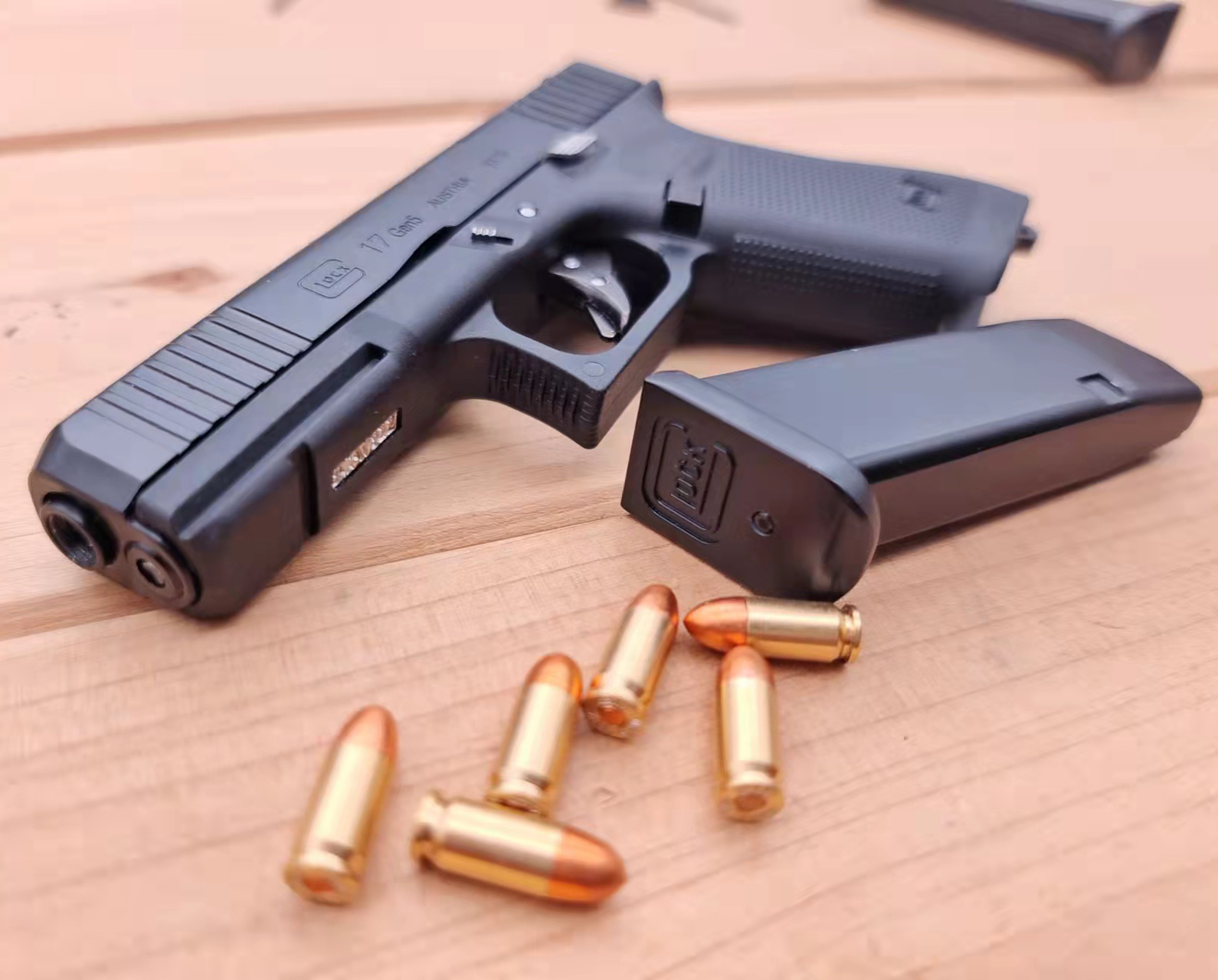 05合金帝国格洛克金属可拆卸抛壳玩具枪仿真不可发射 黑色 12单色弹