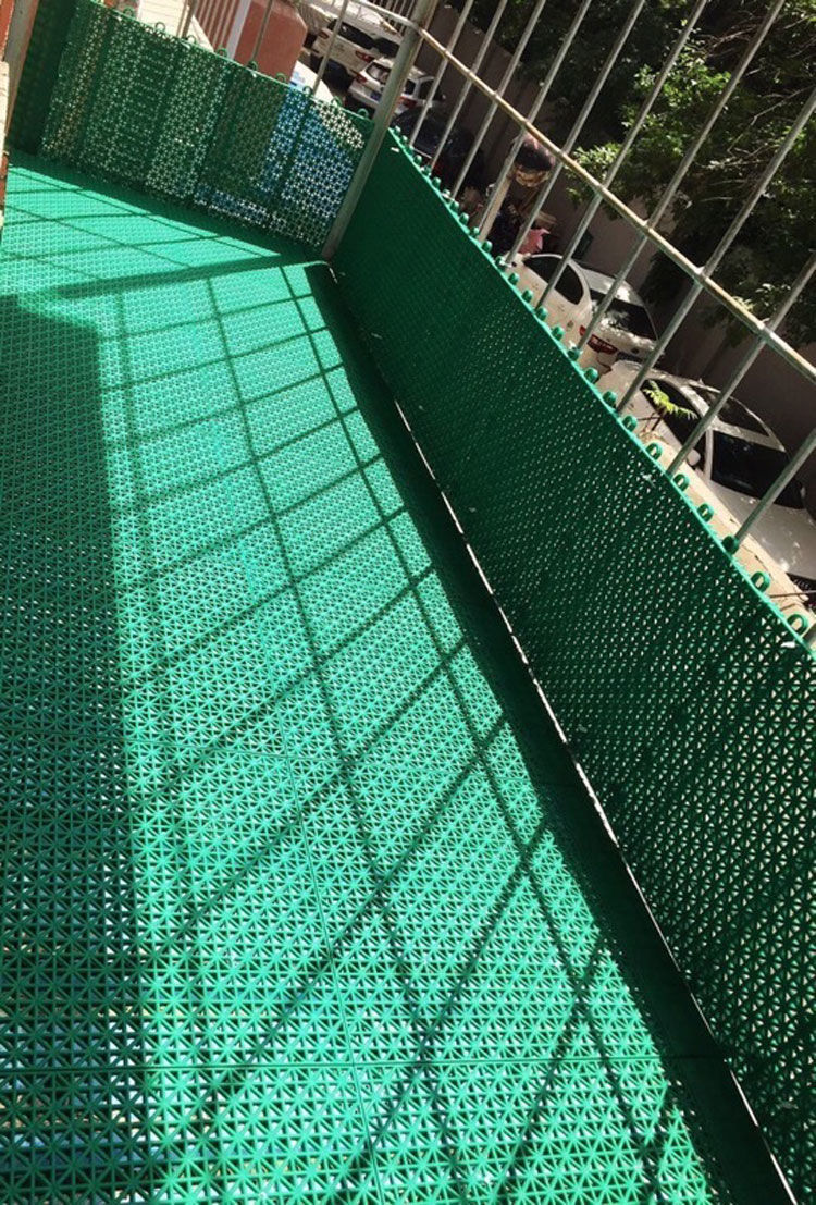 防盗窗垫板阳台防盗网放坠落挡板拼接格栅硬质pp塑料地垫防护围栏